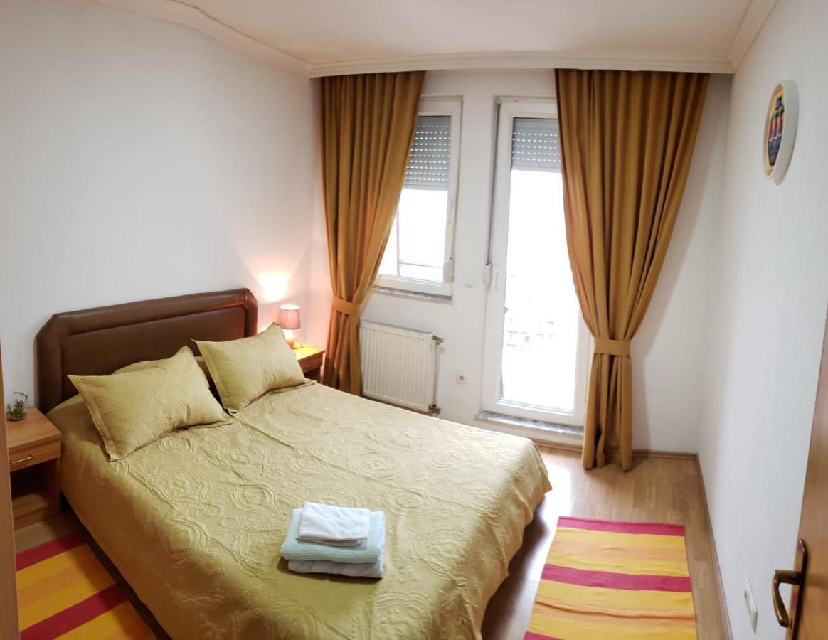 Gorgeous Apartment With City View In The City Center Pristina Exterior photo