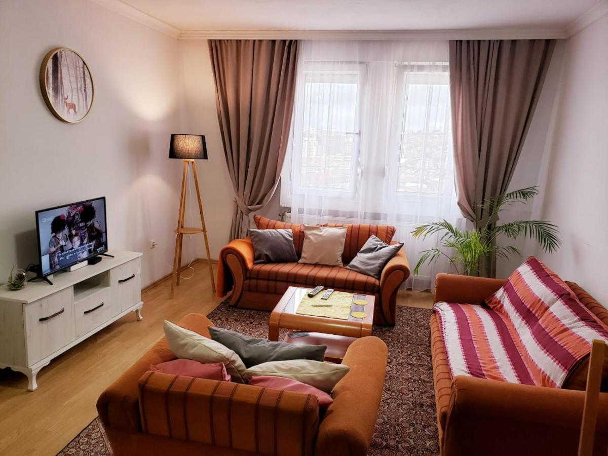 Gorgeous Apartment With City View In The City Center Pristina Exterior photo